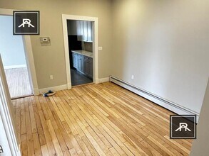 1286 Commonwealth Ave in Boston, MA - Building Photo - Building Photo