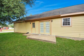 1610 7th St in Hempstead, TX - Building Photo - Building Photo