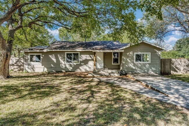 property at 231 S Gordon Ave