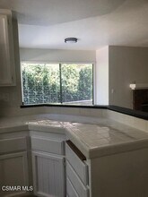 6517 Trefoil Ave in Oak Park, CA - Building Photo - Building Photo