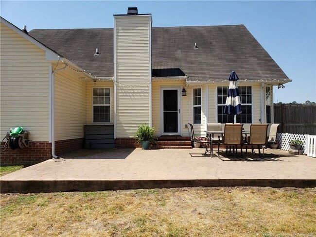 115 Silverberry Ct in Raeford, NC - Building Photo - Building Photo