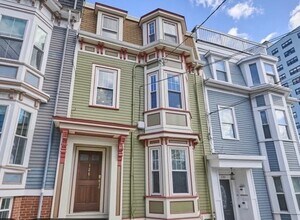 128 G St, Unit 128 G. Street Unit 1 in Boston, MA - Building Photo - Building Photo