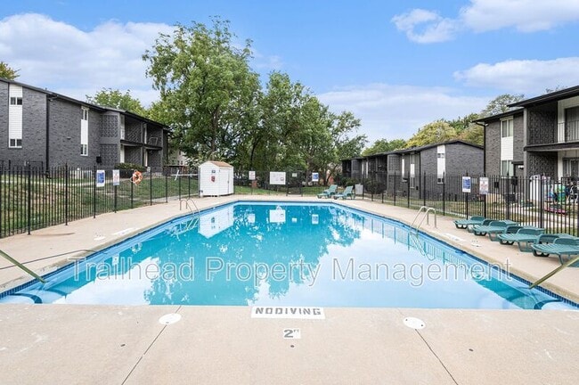 8316 Robinson St in Overland Park, KS - Building Photo - Building Photo