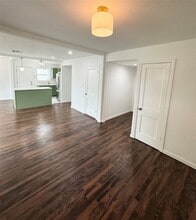 6442 Latta St in Dallas, TX - Foto de edificio - Building Photo