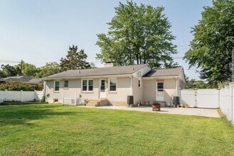 3213 Bon Air Ave in Louisville, KY - Building Photo - Building Photo