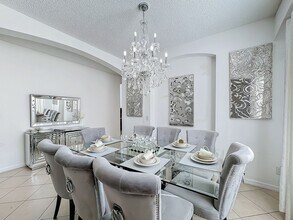 2719 Lido Key Dr in Kissimmee, FL - Foto de edificio - Building Photo