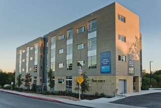 The Eight Forty in San Antonio, TX - Foto de edificio - Building Photo