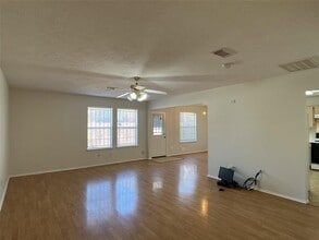 8222 Gold Tee Dr in Houston, TX - Building Photo - Building Photo