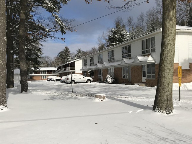 Pine Crest Court Townhomes