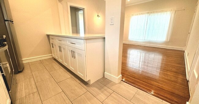140 Olive St, Unit #B in Glendale, CA - Foto de edificio - Building Photo