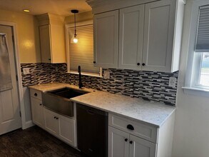 13 Virginia Cir in Randolph, MA - Building Photo - Building Photo