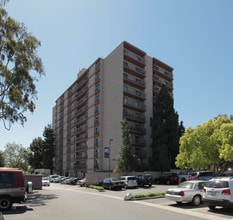 Norwalk Towers in Norwalk, CA - Foto de edificio - Building Photo