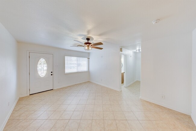 309 Robbie St in La Marque, TX - Building Photo - Building Photo