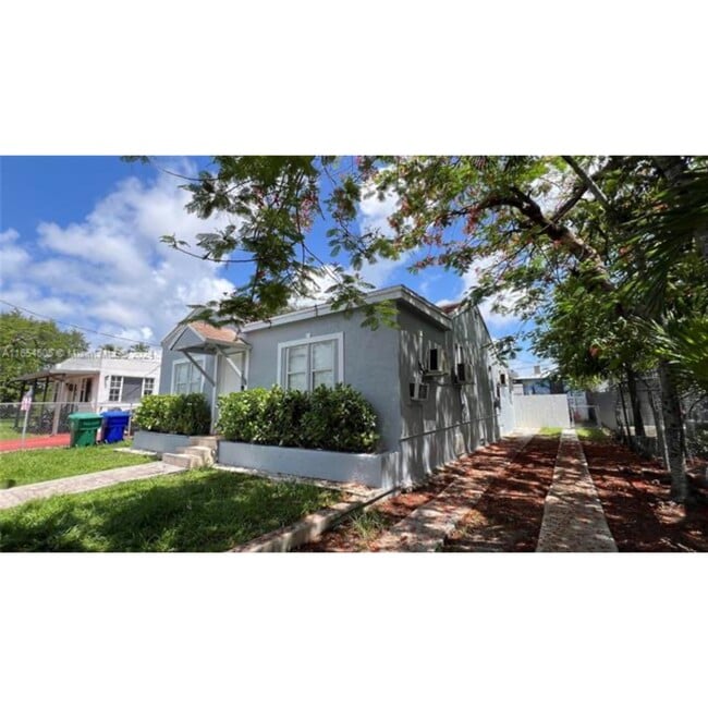 property at 113 NW 35th St