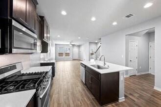 5002 Plum Peach Bend in Austin, TX - Building Photo - Building Photo