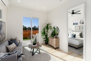 4607 Almayo Ave in San Diego, CA - Building Photo