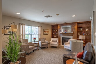 Union Square Senior Apartments in West Seneca, NY - Foto de edificio - Interior Photo