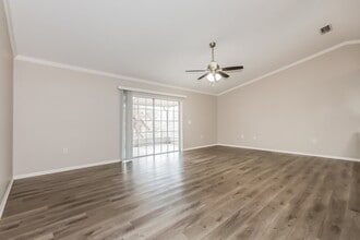 10603 Deepbrook Dr, Unit 02307 in Riverview, FL - Building Photo - Building Photo