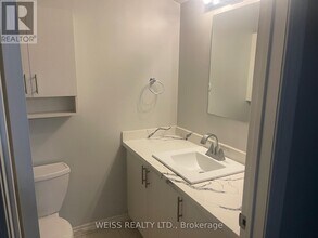 75 Weldrick Rd E in Richmond Hill, ON - Building Photo - Building Photo