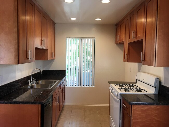 1441 N Edison Blvd in Burbank, CA - Building Photo - Building Photo