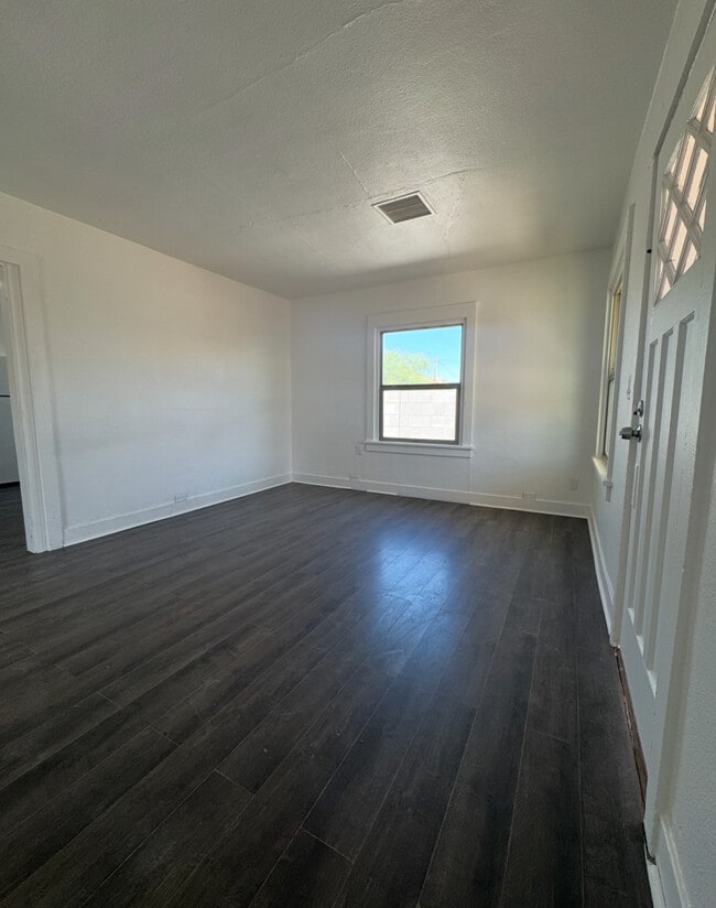 5518 E Calle Encinas, Unit 5518 E Calle Encinas in Guadalupe, AZ - Building Photo - Building Photo