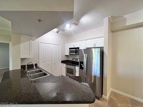 12920 Positano Cir in Naples, FL - Building Photo - Building Photo