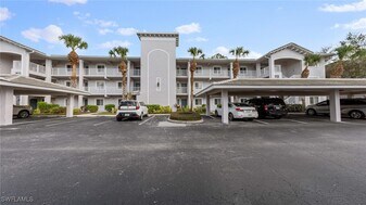 7815 Regal Heron Cir in Naples, FL - Building Photo