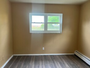 16818 E 1st St in Cleveland, OH - Building Photo - Building Photo