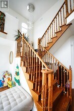 1 Pape Dr in Brampton, ON - Building Photo - Building Photo