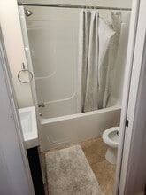 53 Howard Av in Nanaimo, BC - Building Photo - Building Photo
