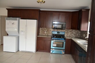 4533 Saturn St, Unit one in Los Angeles, CA - Building Photo - Building Photo