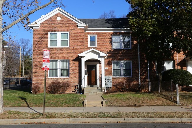1900 M St NE in Washington, DC - Building Photo - Building Photo