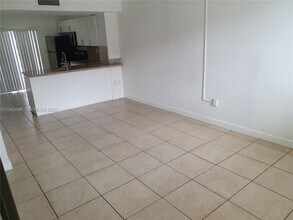 1921 SW 107th Ave in Miami, FL - Building Photo - Building Photo