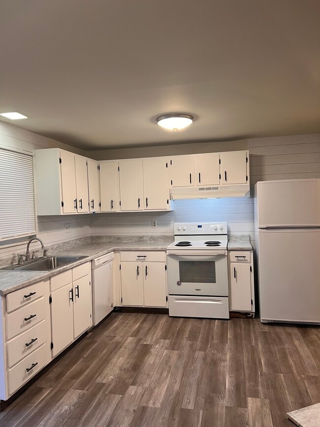 7616 Mt Hood in Dayton, OH - Building Photo - Building Photo