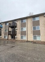 1600 B Ave NE in Cedar Rapids, IA - Building Photo