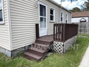 23028 Pilgrim Ave in Hazel Park, MI - Building Photo - Building Photo