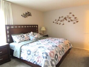 4632 Ringwood Meadow in Sarasota, FL - Building Photo - Building Photo