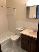995 St Albans St N in St. Paul, MN - Building Photo - Building Photo