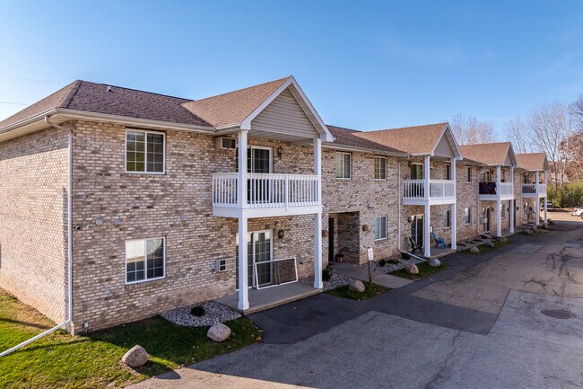 220 Valley Road in Appleton, WI - Building Photo - Building Photo