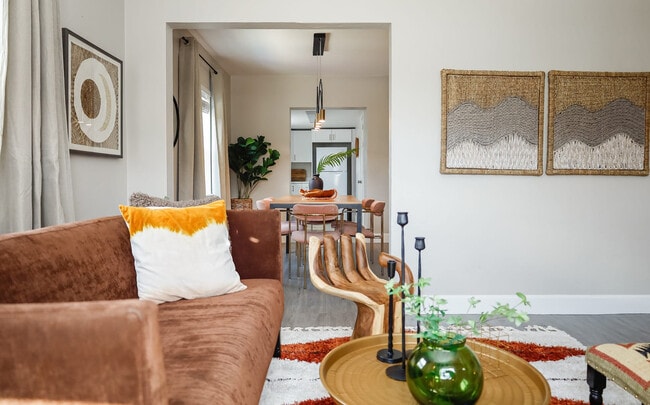 2761 SW 33rd Ave in Miami, FL - Building Photo - Building Photo