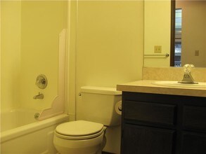 1420 153rd Ave NE-Unit -3815 in Bellevue, WA - Building Photo - Building Photo