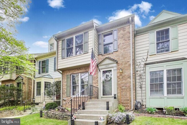 13630 Cedar Creek Ln in Silver Spring, MD - Building Photo - Building Photo