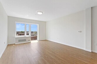 120 N Pearl St in Port Chester, NY - Building Photo - Building Photo