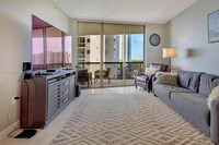 16275 Collins Ave in Sunny Isles Beach, FL - Building Photo - Building Photo