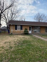 2818 Yale Dr in Granite City, IL - Building Photo