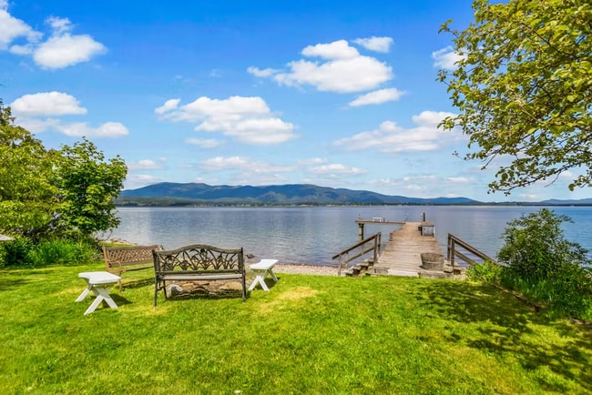 property at 263 Lakeshore Dr