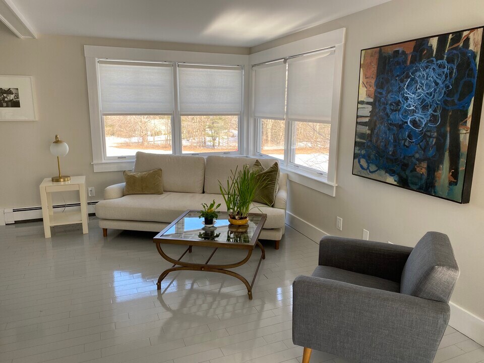 1 Overlook Dr in Gorham, ME - Building Photo