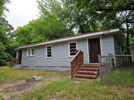 3720 W Napier Ave in Macon, GA - Building Photo