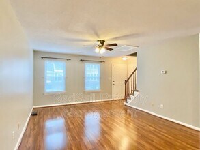 200 S Hunt Club Run in Newport News, VA - Building Photo - Building Photo