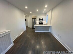 11 Queensberry St in Boston, MA - Building Photo - Building Photo